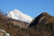 25 Zoom in Monte Castello e Arera innevato